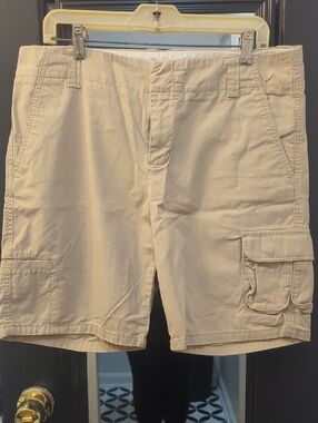 Women's Beige Cargo Shorts - Casual Utility Style
